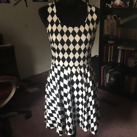 Forever 21 Dresses & Skirts - Forever 21 Black & White Harlequin Checkered Dress